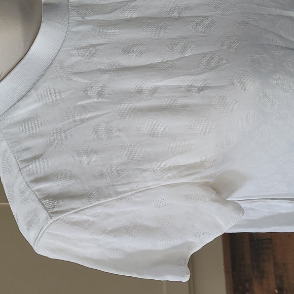 Rachel Roy short sleeved tshirt. Size medium - Picture 3 of 8